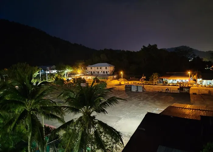 2 Mins To Beach Apartment 3 Rooms